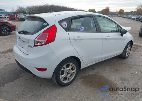 2015 Ford Fiesta Se z USA, uszkodzony, nr VIN 3FADP4EJ9FM105346